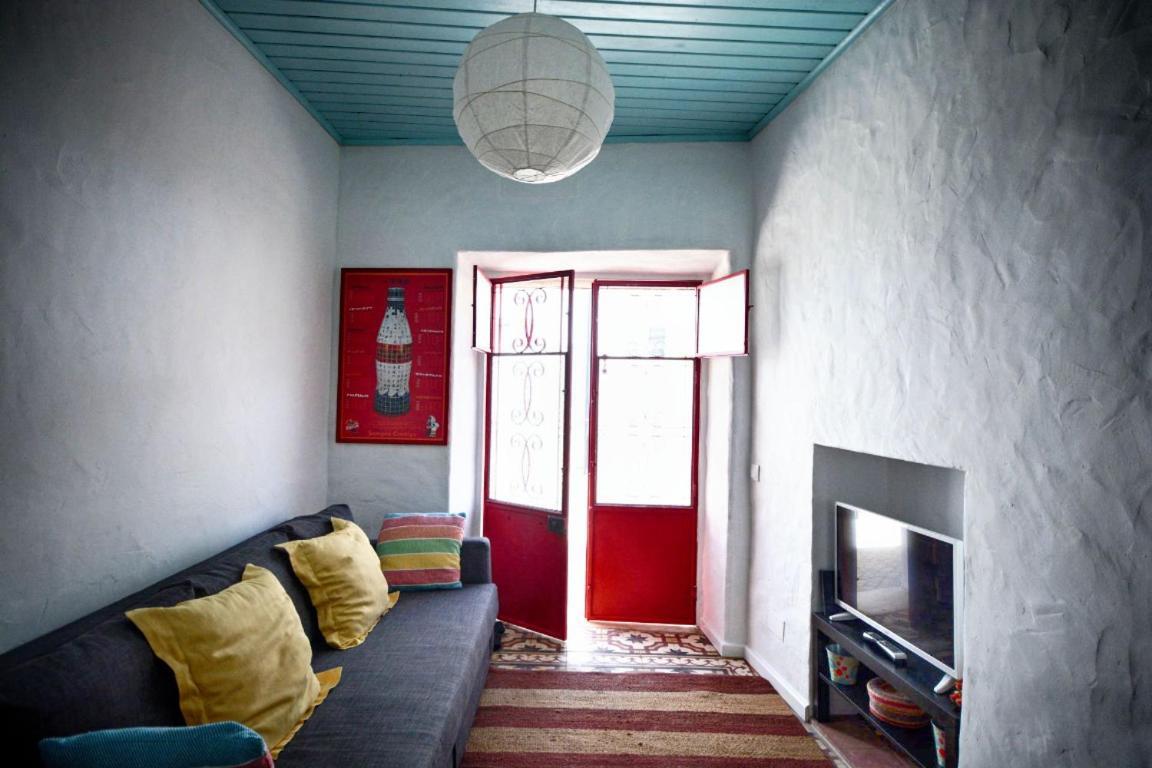 Traditional House In Historical Center Of Faro Luaran gambar